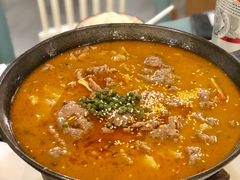 自制泡菜牛肉汤锅-付掌柜在成都·热炒砂锅集(金禾店)