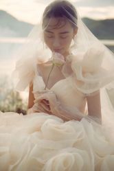 -喜爱高定婚纱摄影