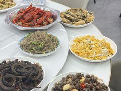 -丹水桥地锅鱼·翘嘴鲌·地方特色全鱼宴(丹江口大坝店)