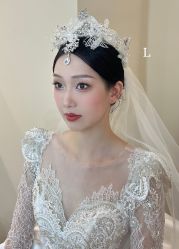 -现代经典婚纱摄影