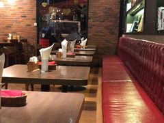 -拉亚汉堡经典餐厅(商城路店)
