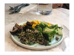 -La Mer Restaurant & Lounge