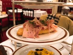 -Cafe Sacher(WIEN)