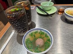 牛丸汤-潮界(凯德晶萃店)