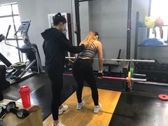 -Freedom Fitness私教健身俱乐部(徐虹北路店)