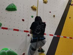 -问山MountQuest攀岩馆