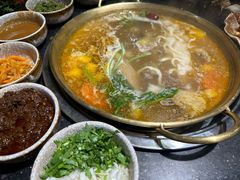 -顶顶汤火牛排火锅·经典铜锅涮肉