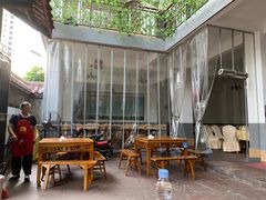 -茅屋大酒店