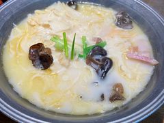 -蜜桃餐厅·伴山(湖滨商业街店)