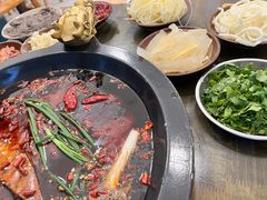 -黄潇洒老火锅(九眼桥宏济巷店)