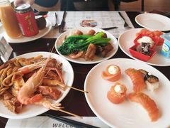 -荣誉国际酒店-云顶旋转餐厅