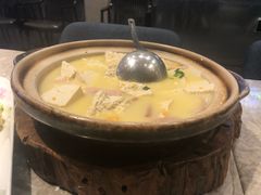 海胆慢煮老豆腐-106餐厅北京菜.烤鸭(百子湾店)