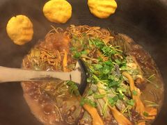 豆角干，贴饼子-荣德灶台鱼(圣泉寺店)