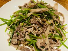 -泉畔人家·老济南经典鲁菜(大明湖店)