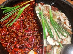 -周小明火锅(黑金冠社区店)