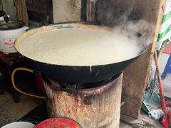 -云南大锅豆浆店