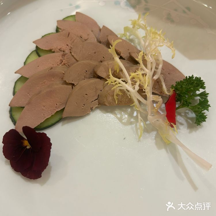 老牌烤鸭店，家人说鸭皮烤的像饼干一样酥脆