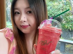 -Chom Cafe and Restaurant