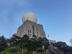 -黄山光明顶山庄