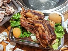 -牧民人家羊粪火自煮手把肉餐馆