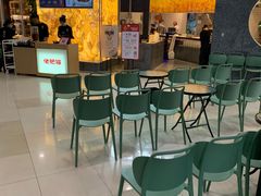 等位区-佬肥猫(周浦万达店)
