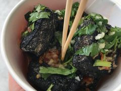-黑色经典·长沙臭豆腐(粤华路店)