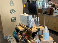 -星巴克臻选(华堂·新辰汇店)