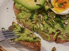 牛油果吐司-Egg•Allday Brunch(襄阳北路店)