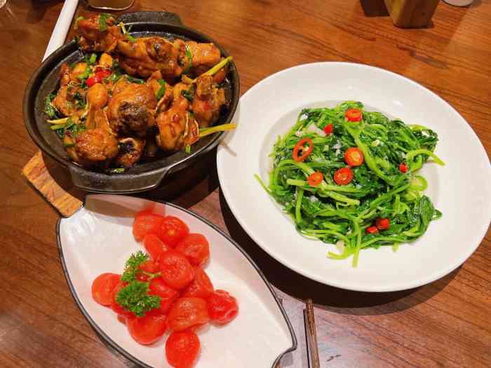 阿公阿嬷酒菜处(丽都店)-"去东边办事.看见点评上说这家店正在营业,.