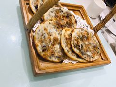 梅菜干烧饼-江南韵·无锡太湖文化体验餐厅(凤凰天街店)