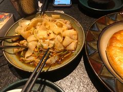 羊毛工镇凉皮-丝路金桃·新疆菜(徐汇店)