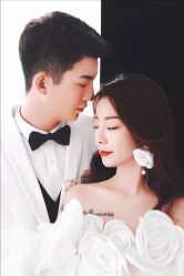 -都市丽人婚纱摄影