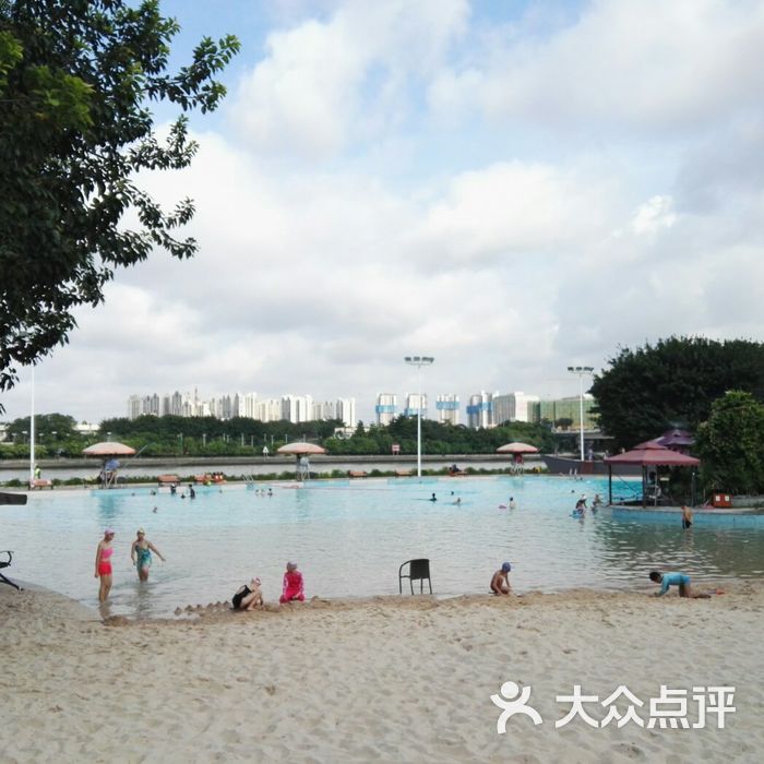 西郊沙滩游泳场