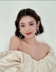 -时尚殿堂明星门店