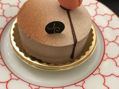 -Salon de The de Joel Robuchon(外滩18号店)