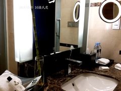 -青岛海尔洲际酒店