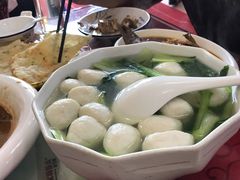 青菜鱼圆汤-魏四小鱼锅贴王