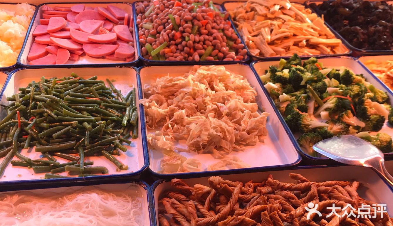 新苑菜市场的凉菜熟食店