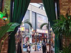 -Famous肥猫墨西哥音乐餐吧(五棵松华熙LIVE店)