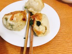 韭菜白菜肉炉包-老方子馅饼粥(台东店)