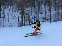 -亚布力新体委滑雪场