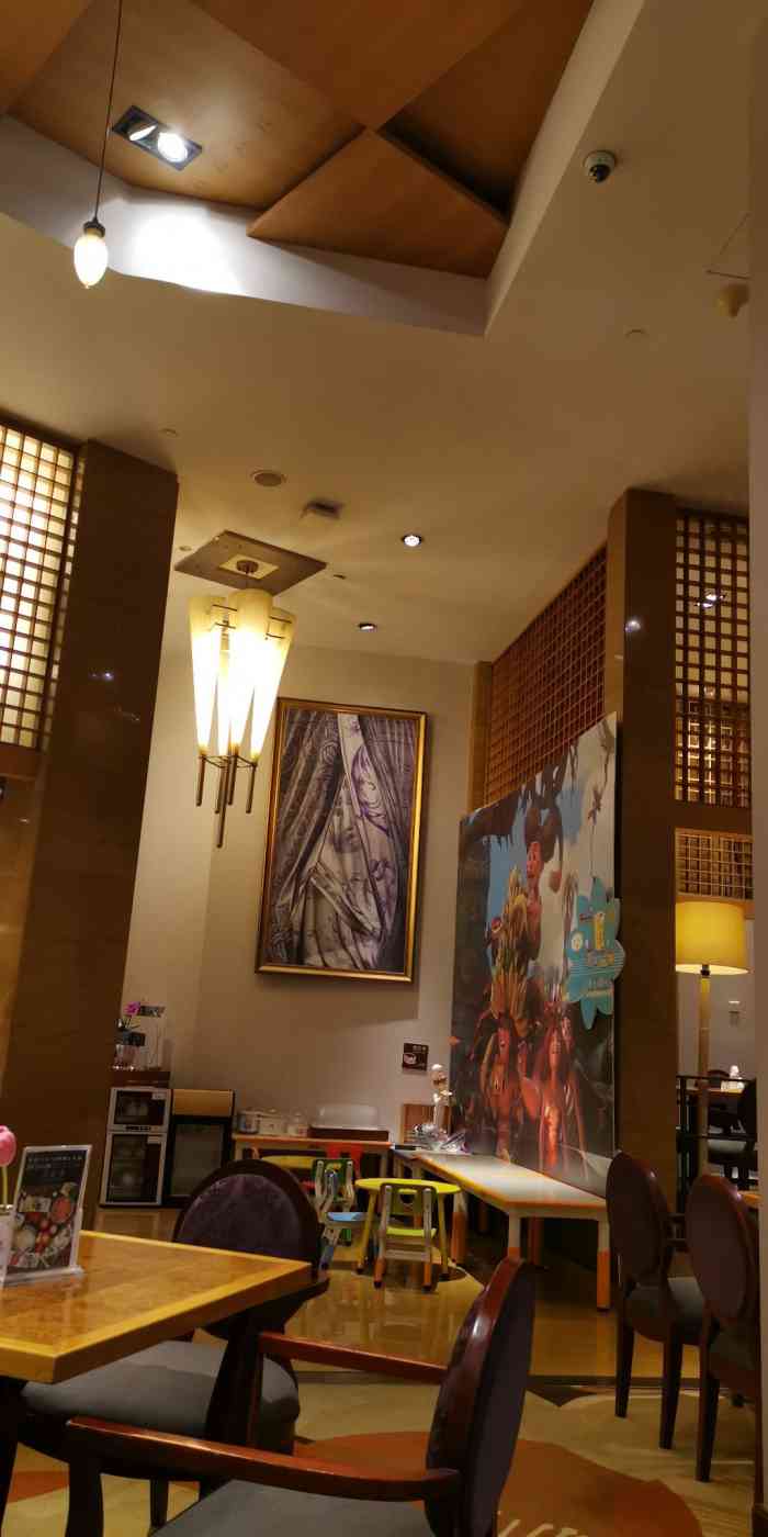 翠湖宾馆-翠湖六号西餐厅-"听闻朋友说昆明的西餐做得不错(原因有些忘