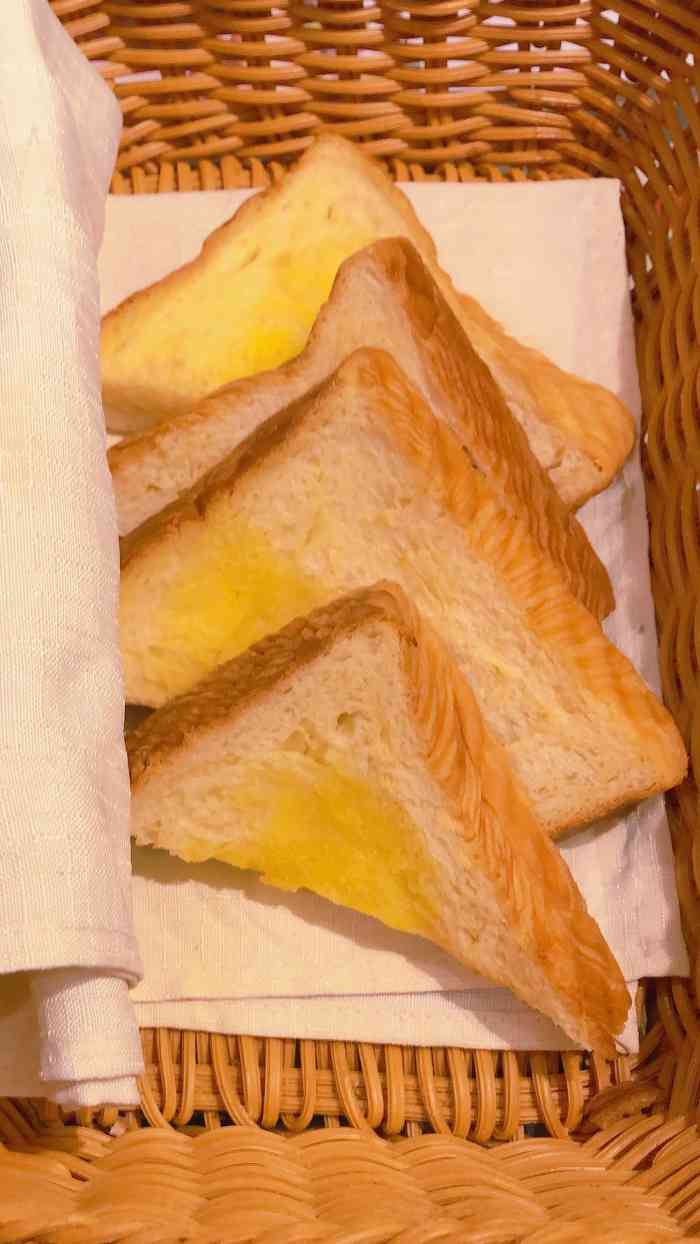 米兰西点(营口店)-"打卡米兰西点,据说也是营口老牌西餐厅.餐.