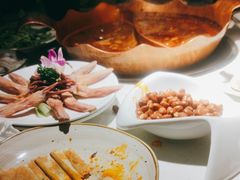 -墨居上隐·院子里火锅(峨眉店)