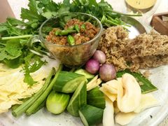 -Kub Kao Kub Pla (Terminal21)