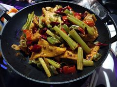 -蓝尊量贩(黄河路店)