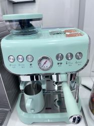 -靓芙泉专研痘痘肌