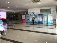 -房地产交易中心-停车场