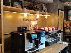 -HIGH FIVE哈福手工汉堡(桂林路店)