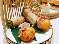 -HUATA 'Holiday Plan 花榻